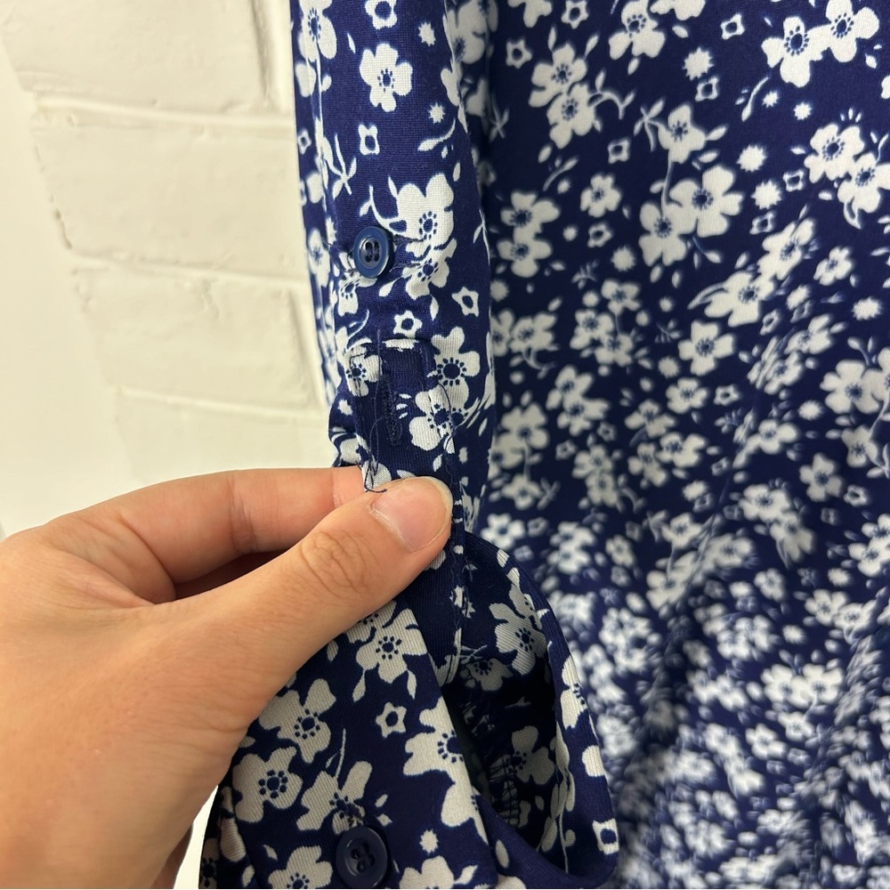 Lularoe Blue White Floral Stretch Button Front Long Sleeve Shirt Dress Size XS - Picture 8 of 10